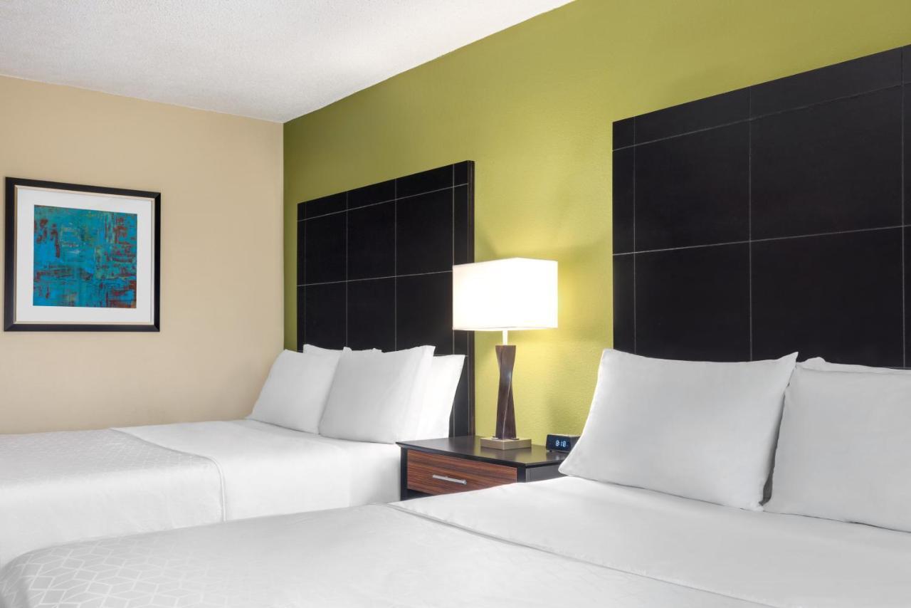 Holiday Inn Express Hotel & Suites Edmond By Ihg Екстериор снимка
