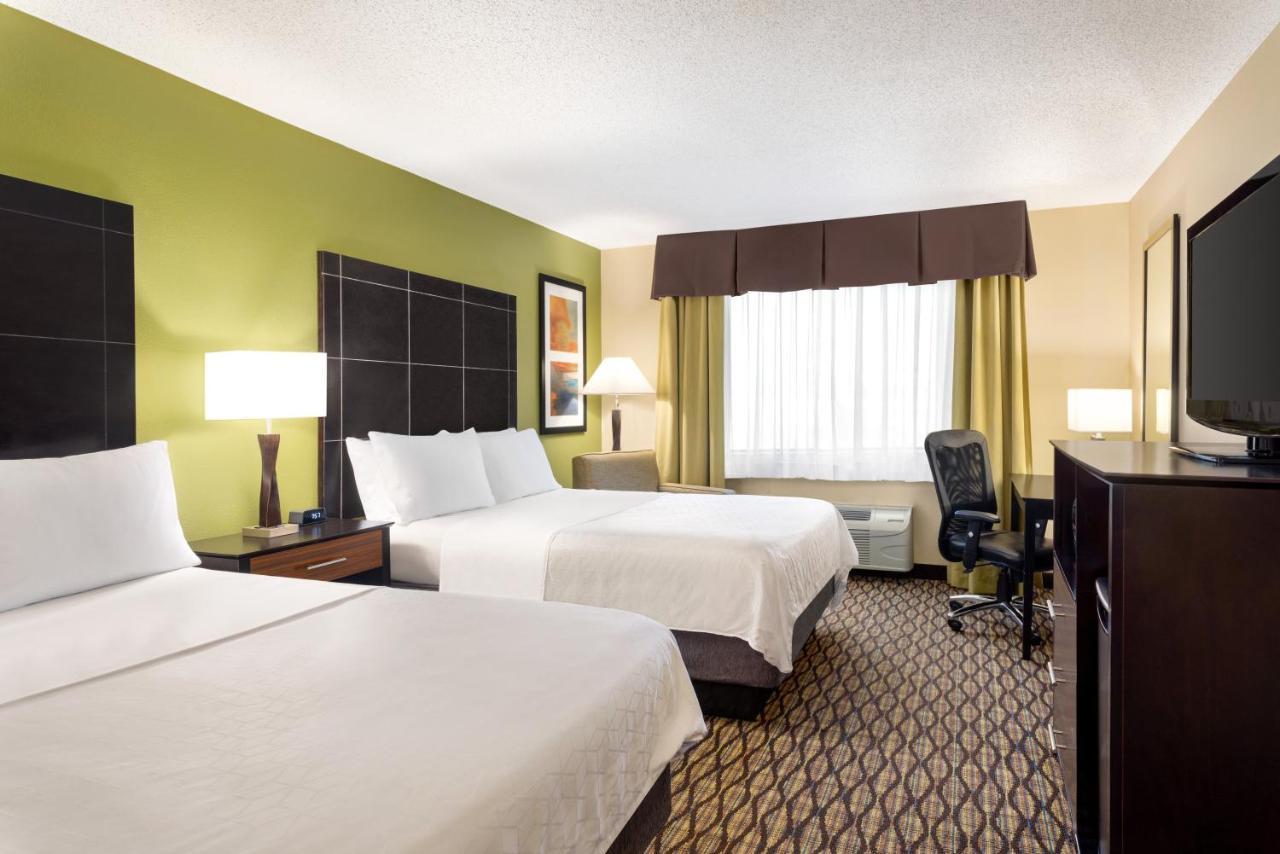 Holiday Inn Express Hotel & Suites Edmond By Ihg Екстериор снимка