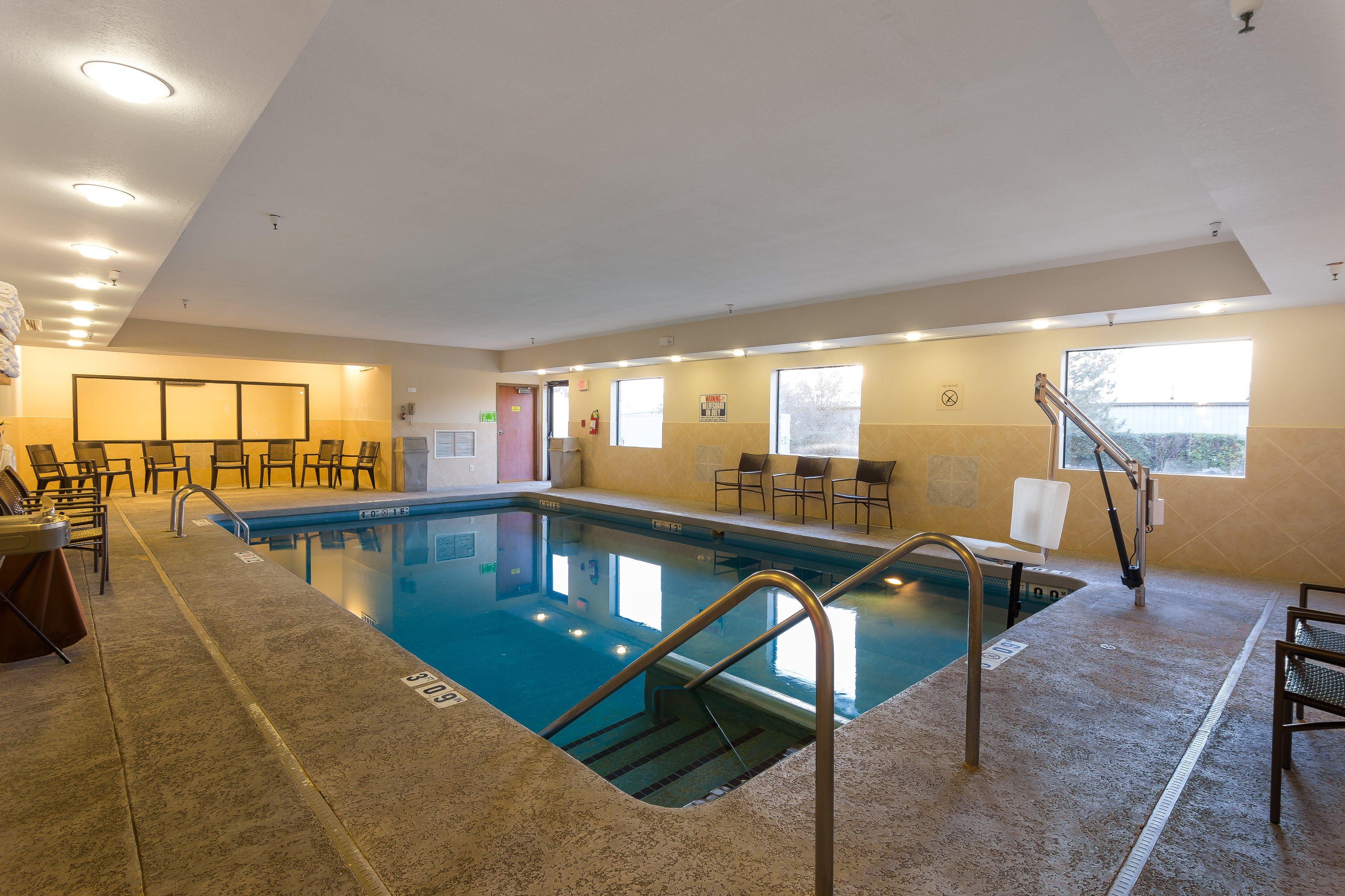 Holiday Inn Express Hotel & Suites Edmond By Ihg Екстериор снимка